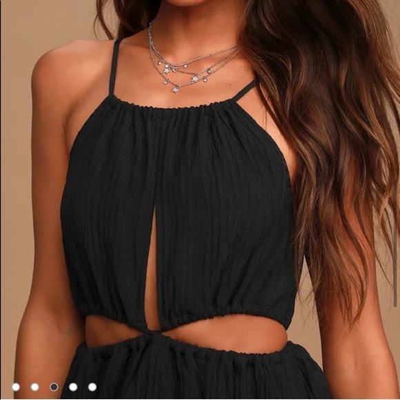 Lulu’s black dress with cross cross and cutouts - Picture 3 of 10